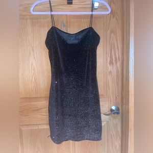 BLACK DRESS WINDSOR